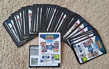 Lot de 95 cartes Pokémon codes online JCC - non testés