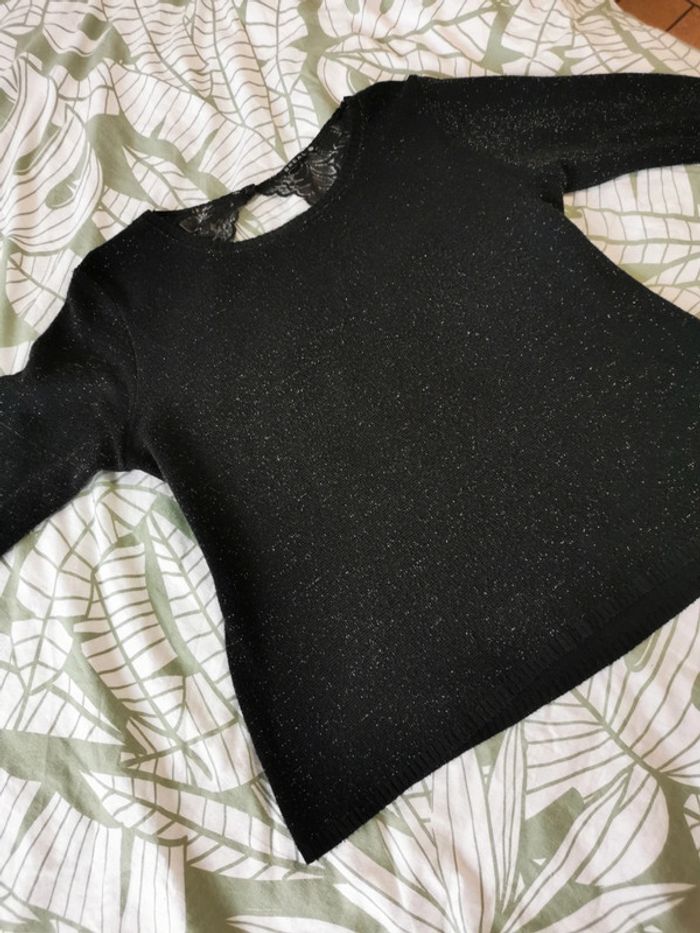 Pull léger dentelle et paillettes