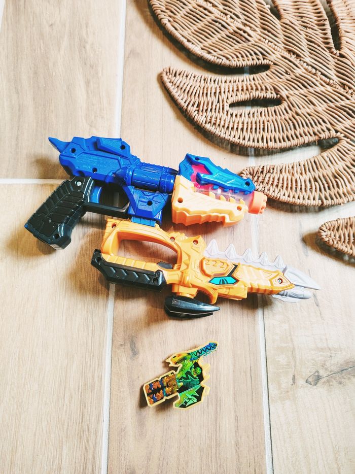🙅Power rangers dino fury Pistolet gold fury blade blaster  électronique avec sons et lumières - photo numéro 2