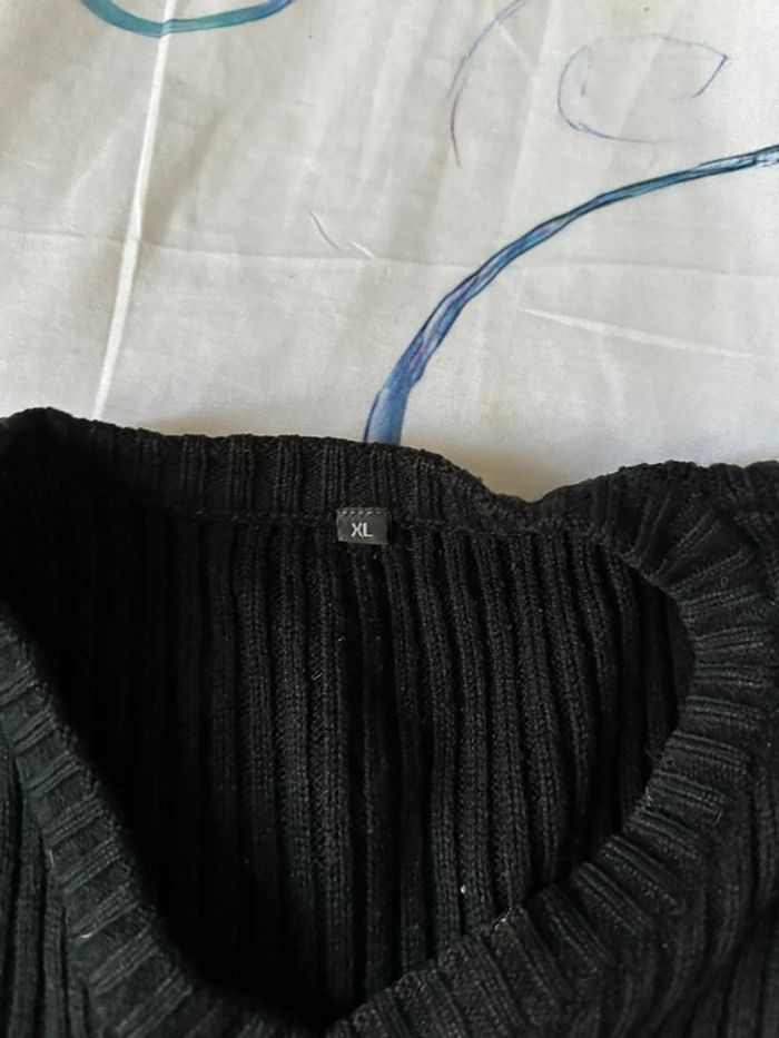 Pull col en v - photo numéro 2