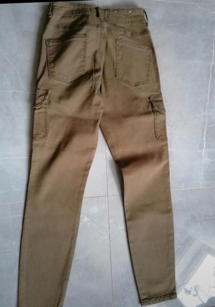 Pantalon cargo neuf  taille XXS - photo numéro 3