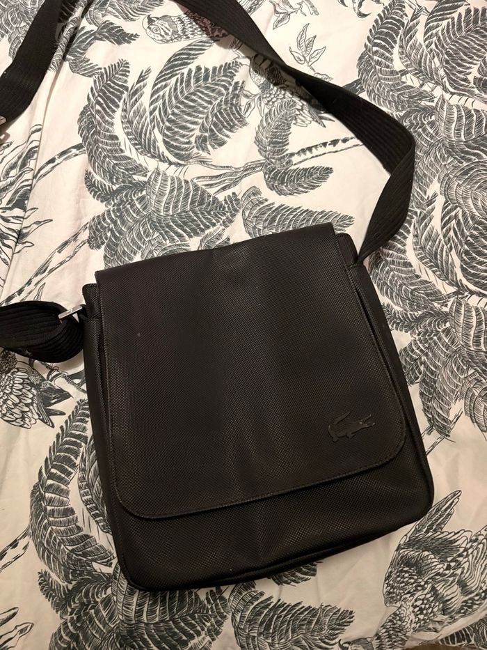 Sacoche/sac Lacoste - photo numéro 9