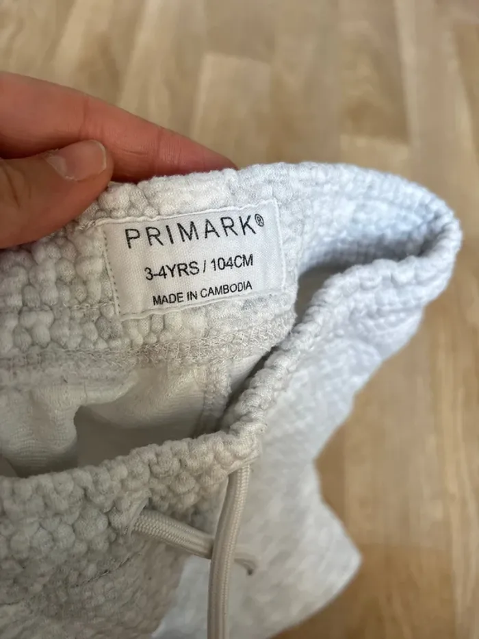 Short Primark taille 3/4 ans - photo numéro 3