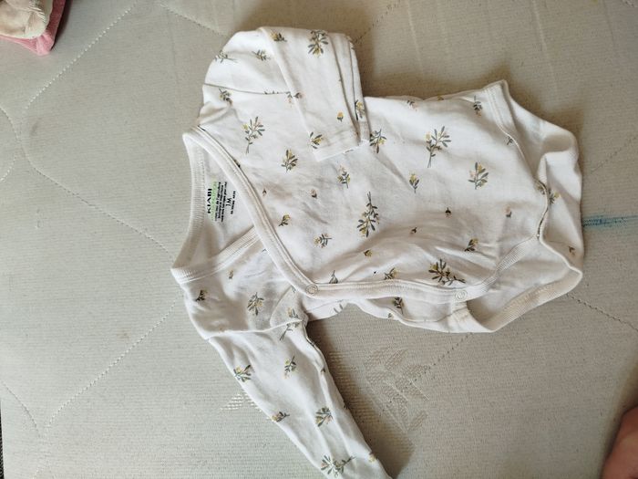 Lot de bodies 1 mois fille - photo numéro 6