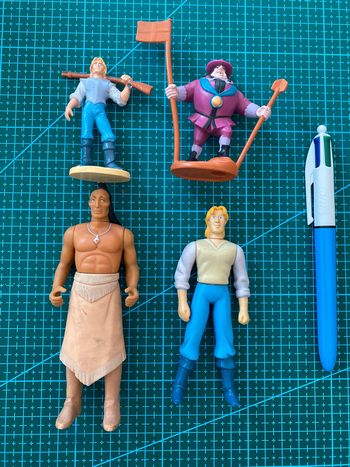 Lot Figurines Pocahontas - John Smith Ratcliffe Powhatan - Disney 90s toys vintage