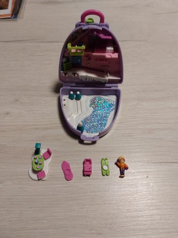 Polly pocket snow montain