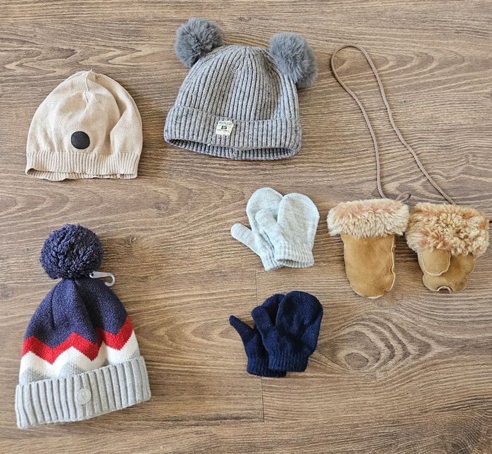Lot bonnets et gants- enfant 18 mois