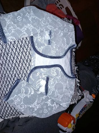 Ensemble gilet et jupe taille 3ans 94cm