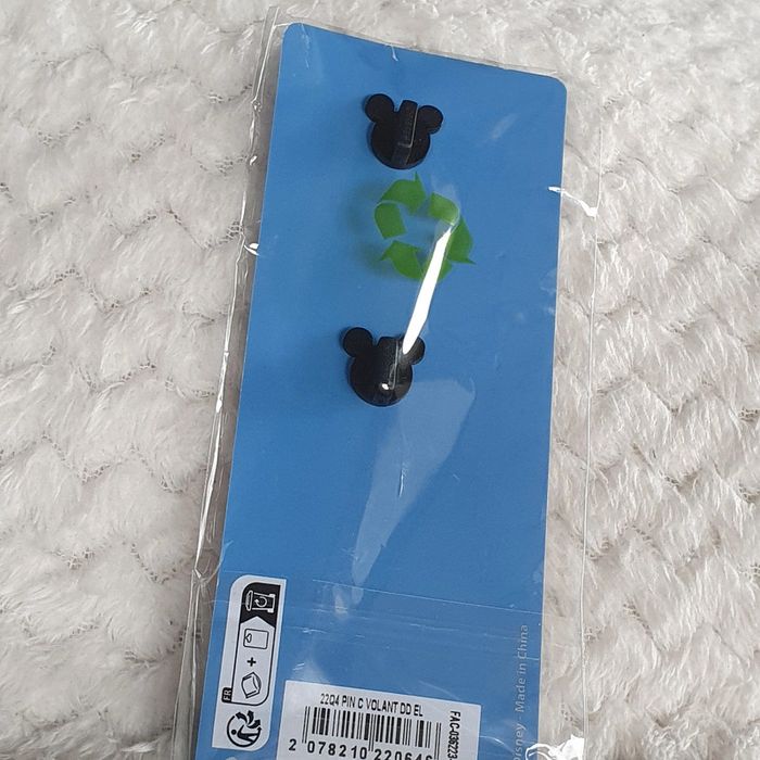 Pins édition limitée donald cerf-volant EL - photo numéro 3