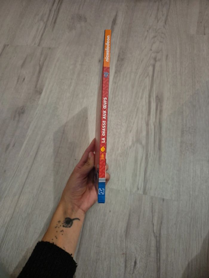 Livre "la chasse aux oeufs" de la pat patrouille - photo numéro 3