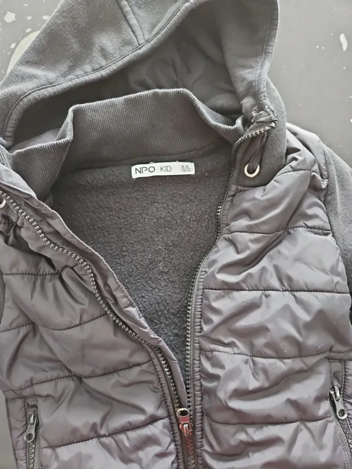 Veste a capuche mi-saison (6 ans) - photo numéro 3
