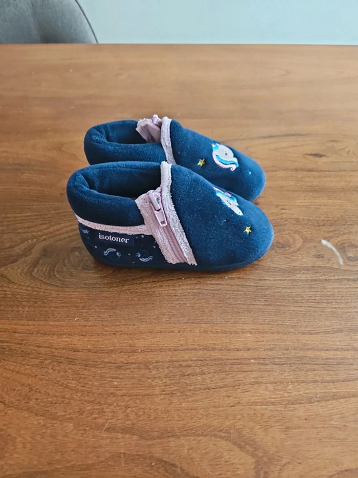 Chaussons isotoner pointure 24 - photo numéro 4