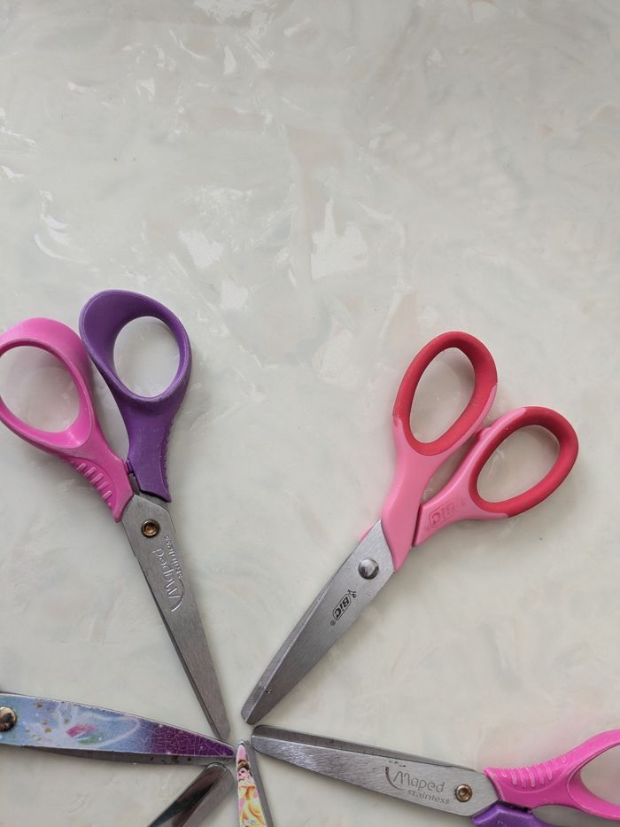 Lot de 6 paires de ciseaux roses et violettes. - photo numéro 4