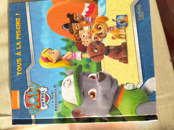 Livre Pat Patrouille : tous à la piscine