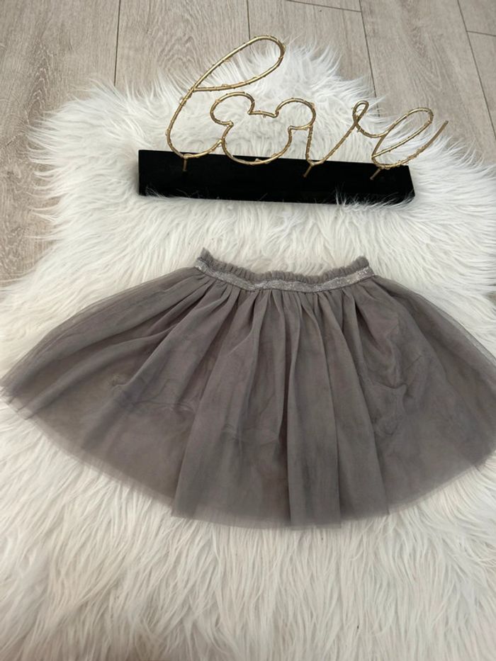 Très belle jupe tulle grise 🥰 taille 3-4 ans tex - photo numéro 3
