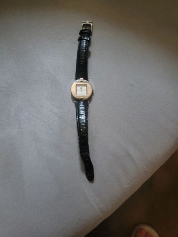 Montre Givenchy bon état
