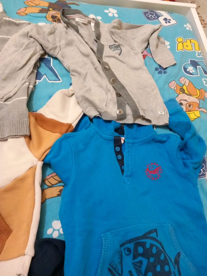 Lot 5 pull et 1 gilet - photo numéro 3