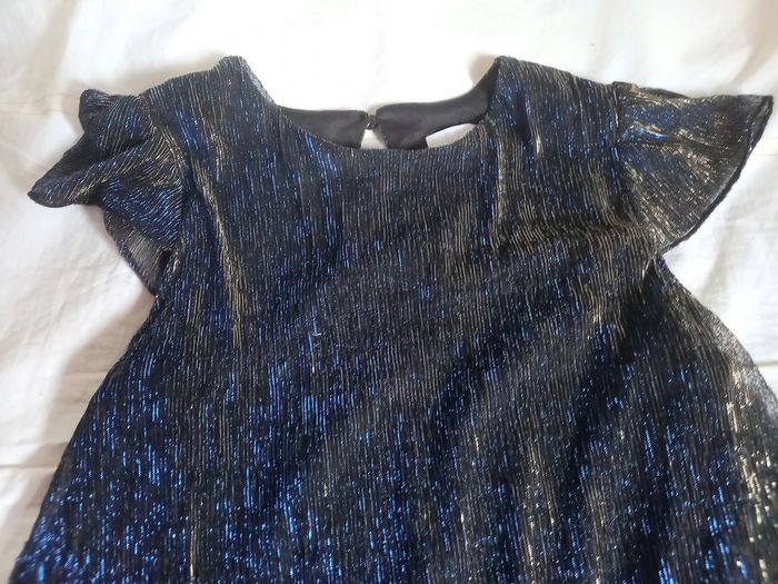 ROBE 1000 FEES TAILLE 10 ANS - photo numéro 2