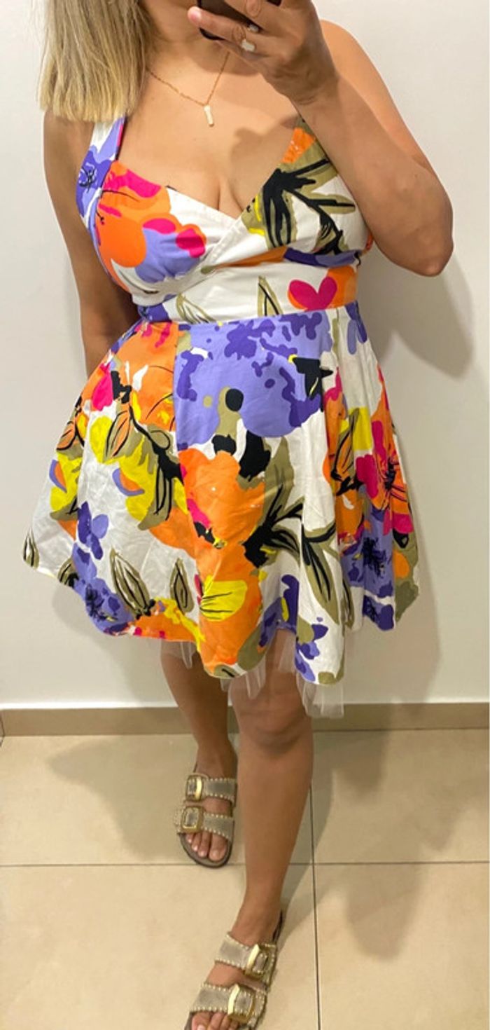 Robe d’été imprimée fleurs dos nu Taille M - photo numéro 2