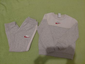 Ensemble jogging nike 