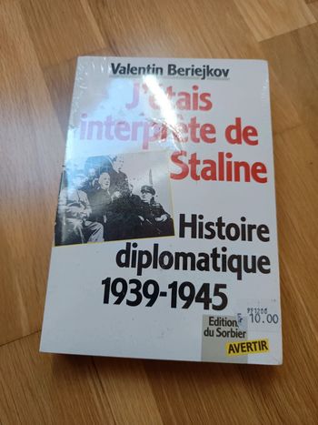 Livre j'étais interprète de Staline neuf