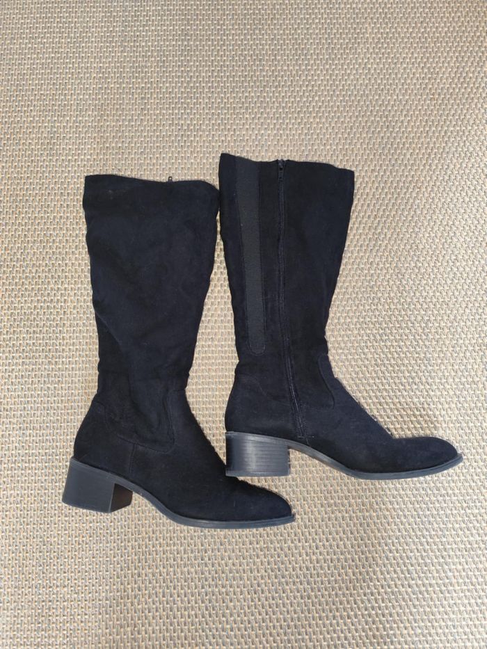 Paire de bottes noires Kiabi , pointure 39 , bon état - photo numéro 2