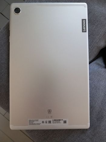 Tablette Lenovo TB-X606F 