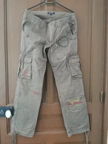 Pantalon style cargo