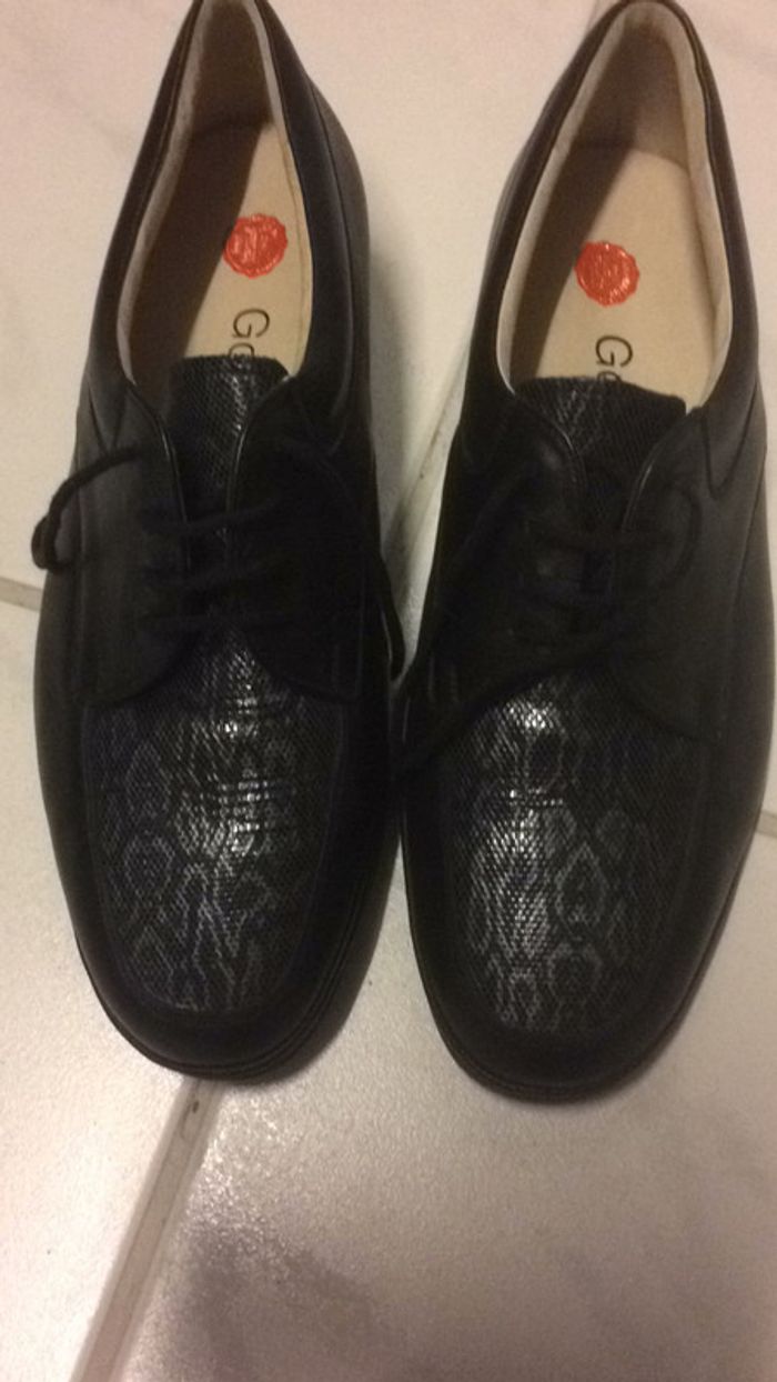 Chaussures neuves pointure 40 - photo numéro 4