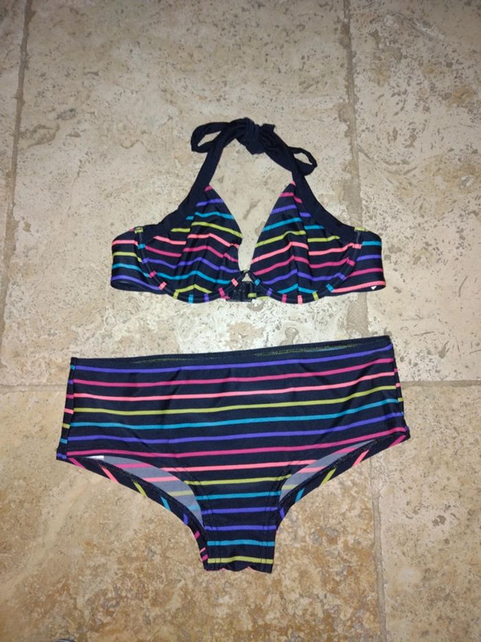 Maillot de bain 2 pièces en 36 et 85 B