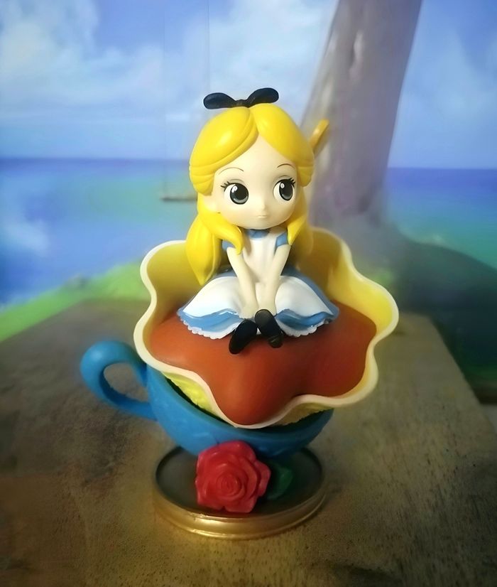 Alice in Wonderland - Figurine Alice Q Posket Stories Disney Characters Ver. A - banpresto - photo numéro 3