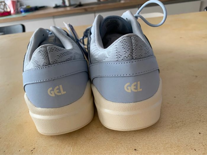 Baskets asics neuves bleu ciel course sport - photo numéro 4