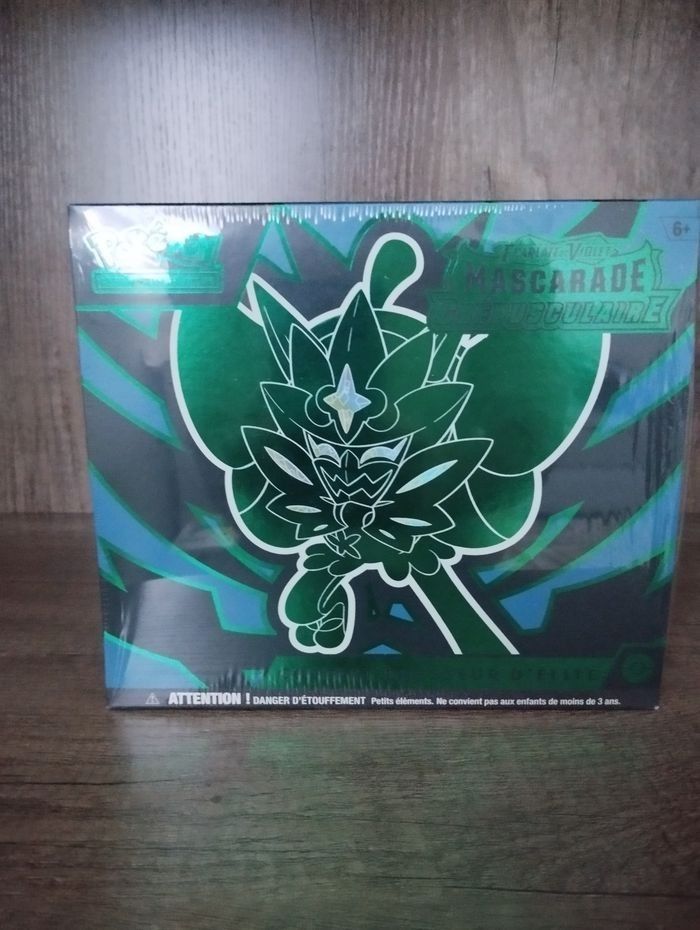 Pokémon 
ETB Écarlate et Violet EV6
Mascarade crépusculaire