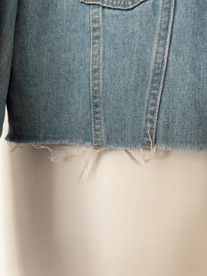 Veste en jean neuve - photo numéro 4