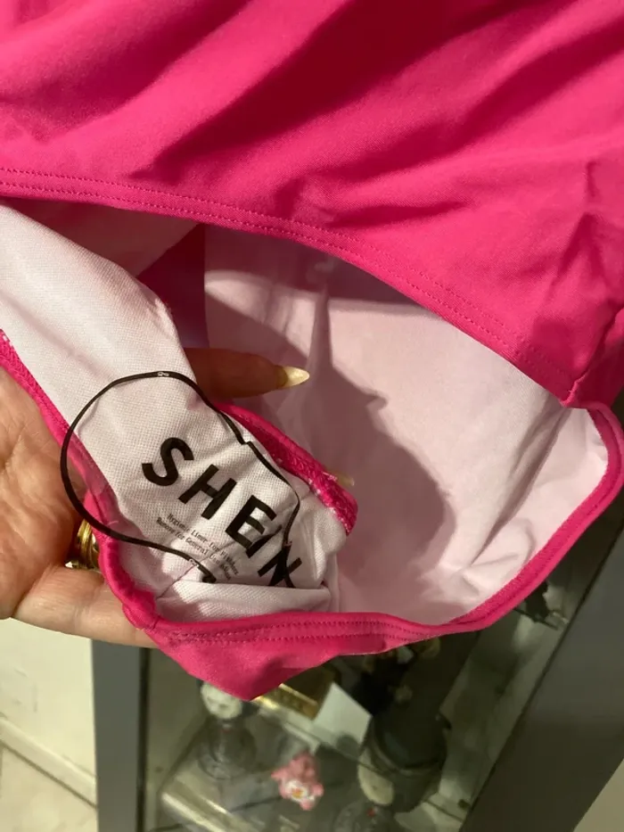 superbe maillot de bain bustier rose SHEIN 3XL 52/54 neuf - photo numéro 3