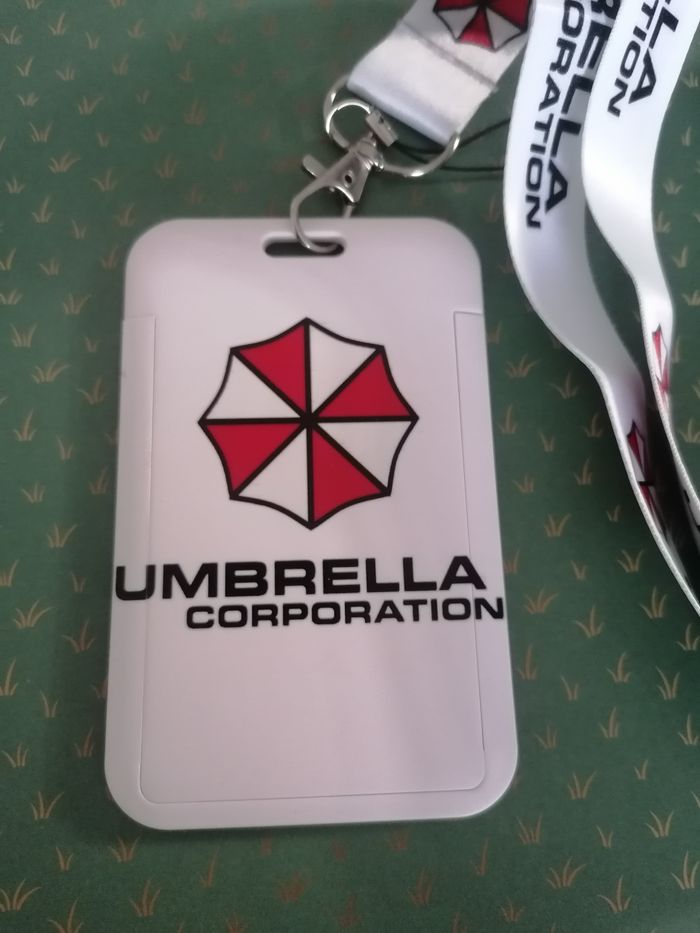 porte carte Resident Evil Umbrella Blanc - photo numéro 2