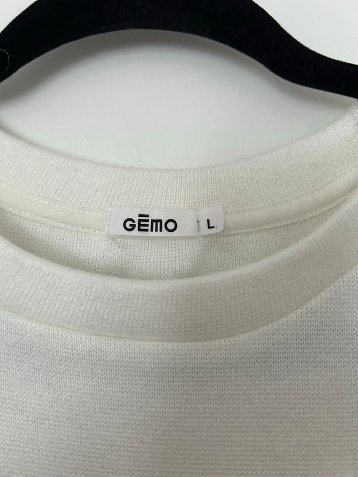 Pull blanc crème manches courtes col rond boutons argenté aux manches Gemo L - photo numéro 5