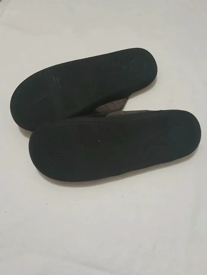 Pantoufles Dim Homme 🚹 Taille 43 - photo numéro 2