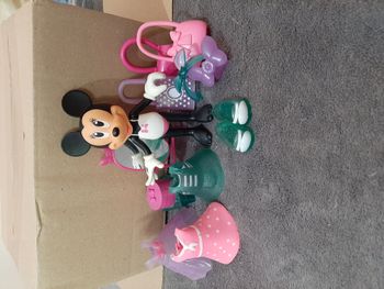 Minnie dressing