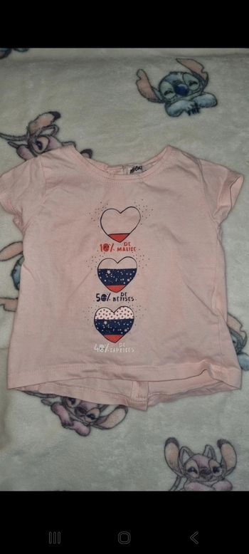 Tee-shirt manche courte 6 mois en très bon état
