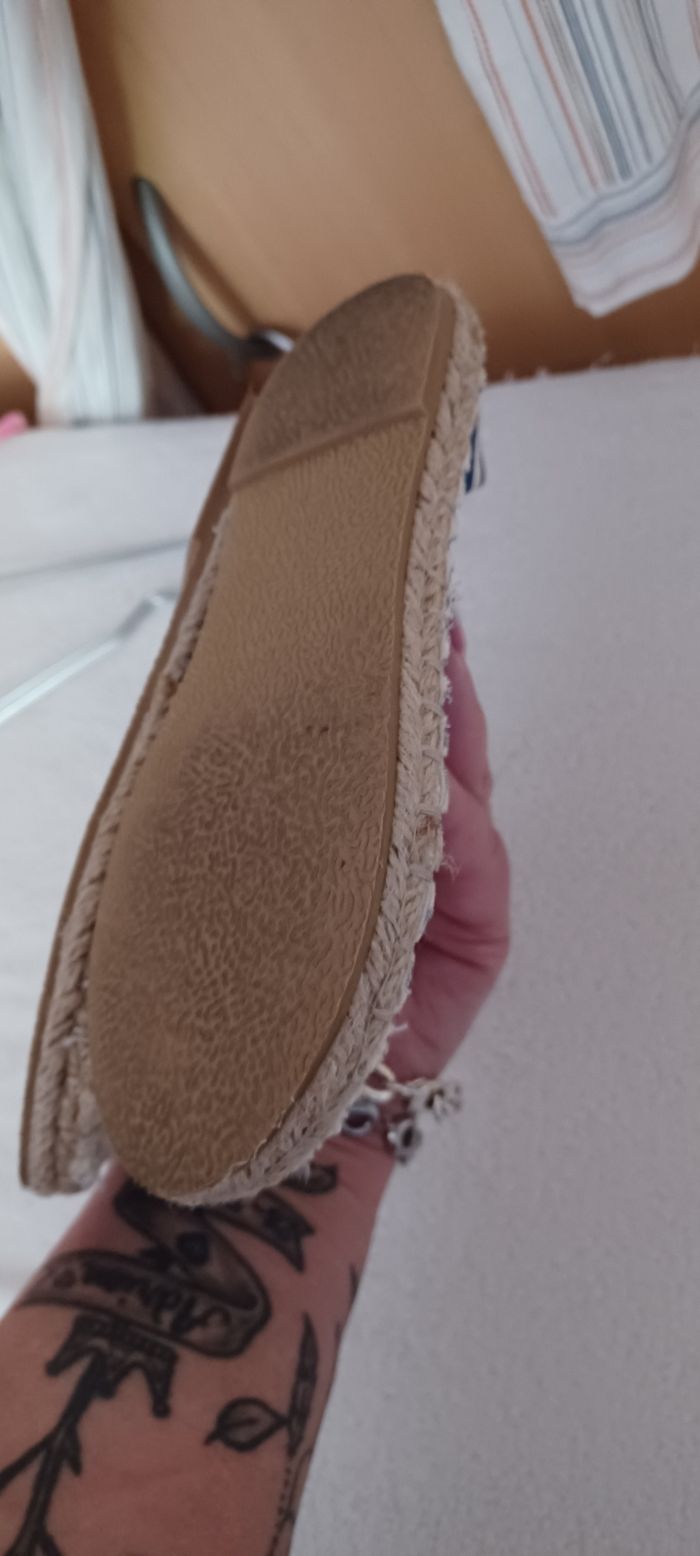 Très jolie paire d'espadrille fille Pointure 30 - photo numéro 6