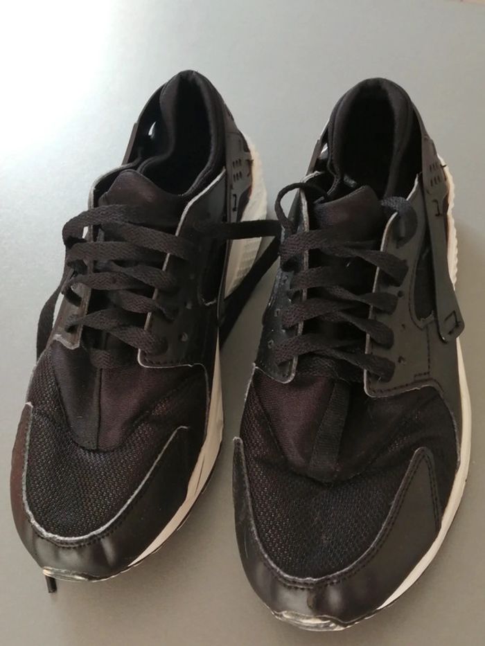 Basket noire T 41 - photo numéro 2