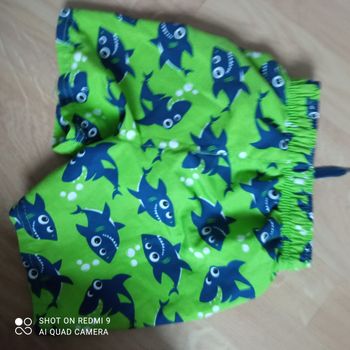 Short de bain  taille 3  4 ans