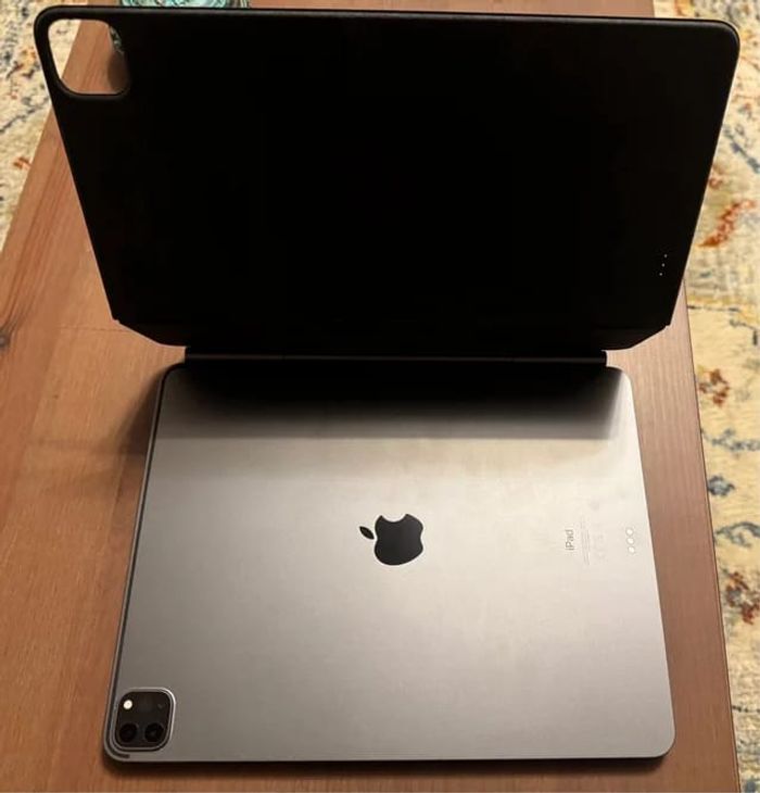 iPad_Pro_12,9_pouces,_5e_génération.