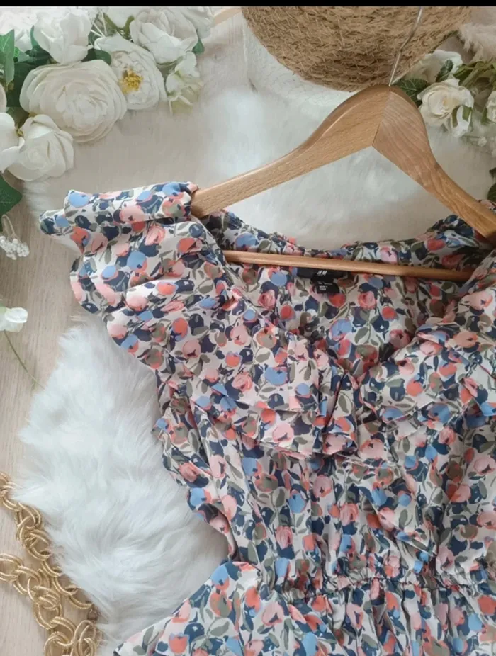 Haut fleuri H&M taille 34 - photo numéro 2