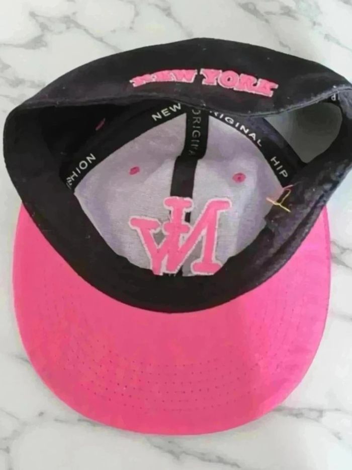 Casquette🌹 NY🌹 rose et noir non réglable - photo numéro 2