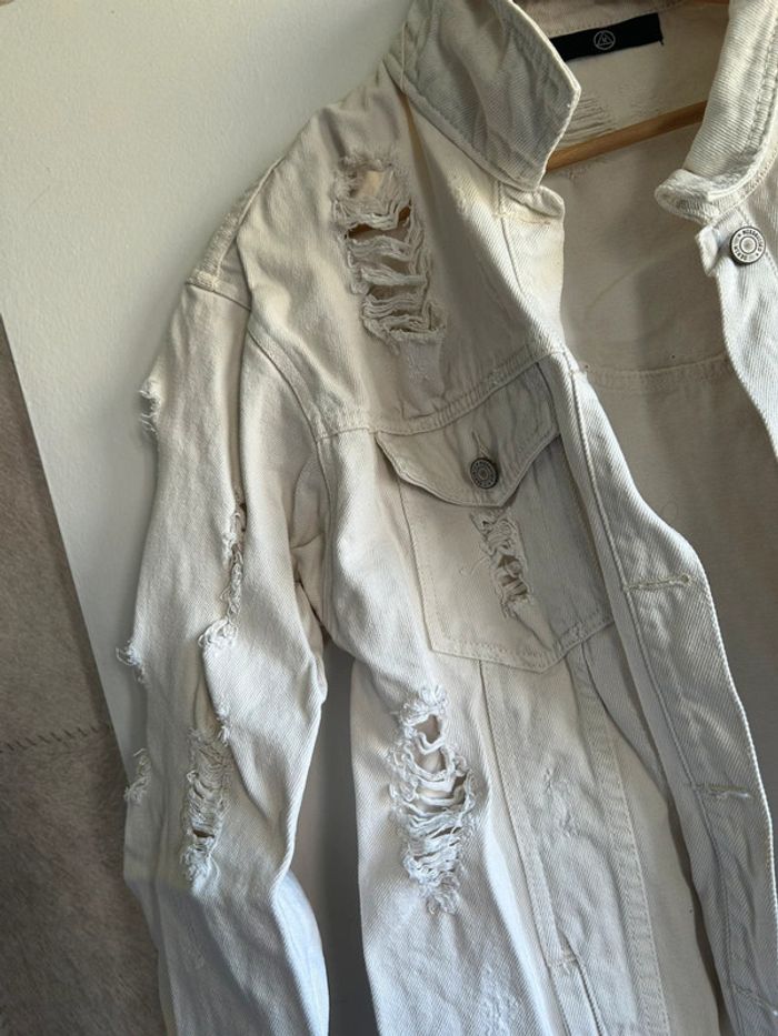 Veste en jean destroy - photo numéro 3