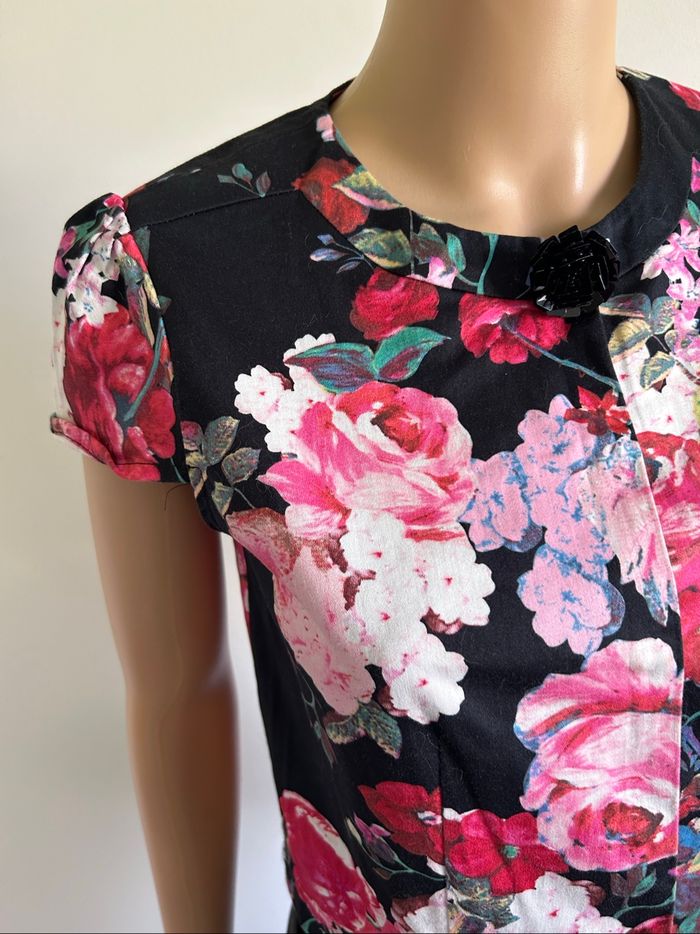 Blouse noire et fleurie à manches courtes Morgan taille 36 TBE - photo numéro 4