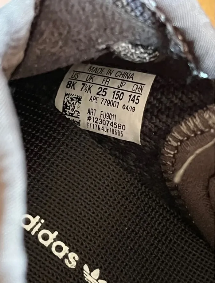 Adidas Yeezy Boost 350 V2 noires - photo numéro 6