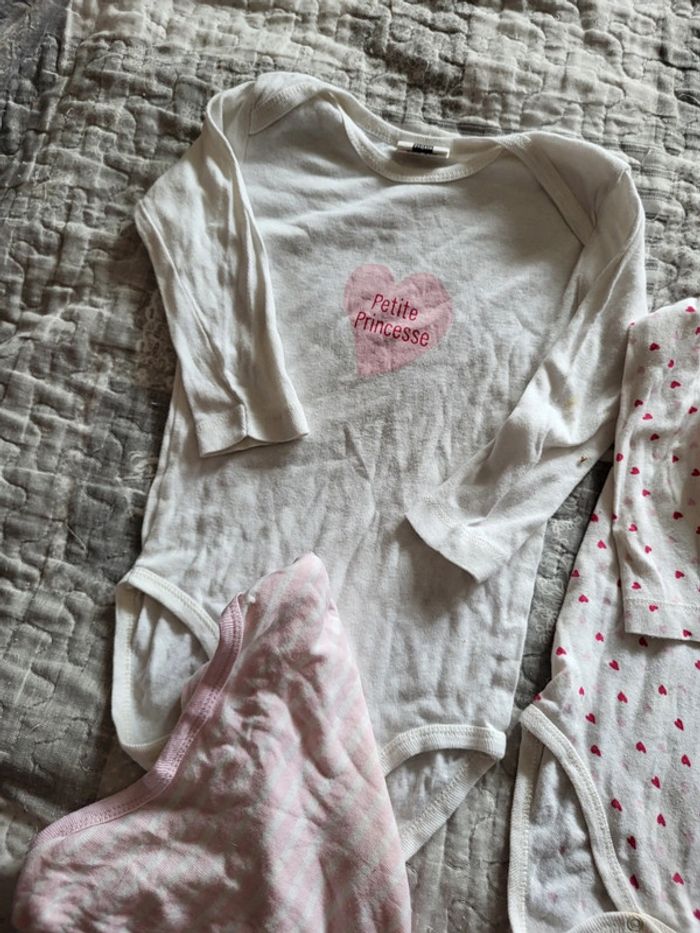Lot de 3 bodys 18 mois - photo numéro 6